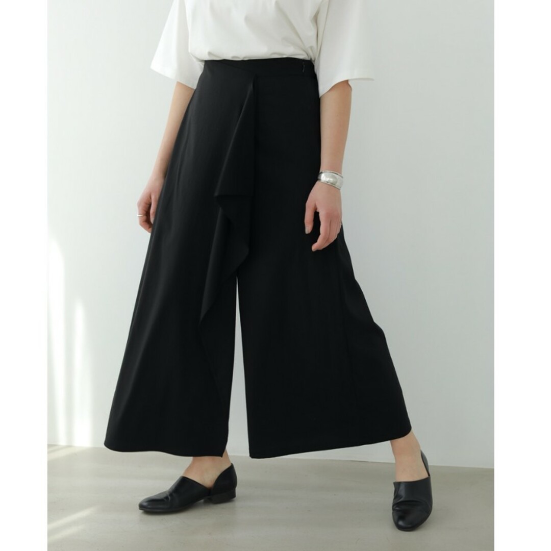 CLANE(クラネ)のMANOF rap frill skirt pants レディースのパンツ(キュロット)の商品写真