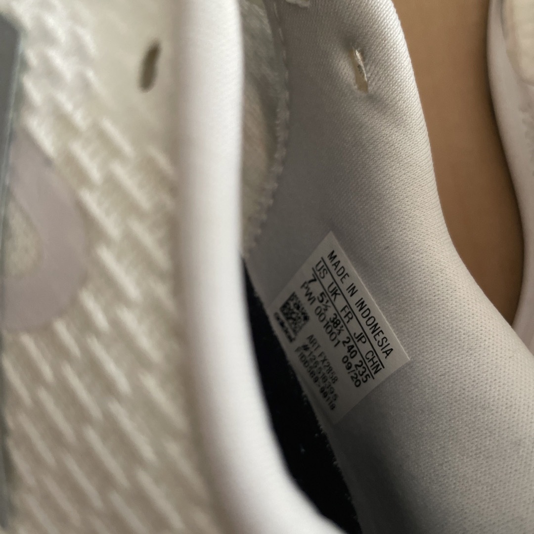 adidas(アディダス)のアディダス　24 ホワイト レディースの靴/シューズ(スニーカー)の商品写真