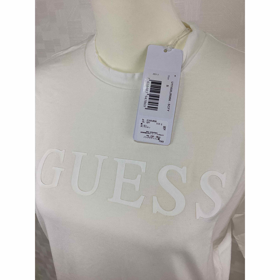 GUESS(ゲス)の★新品未使用タグ付き★　定価4290円　GUESSゲス　男女兼用　Tシャツ レディースのトップス(Tシャツ(半袖/袖なし))の商品写真