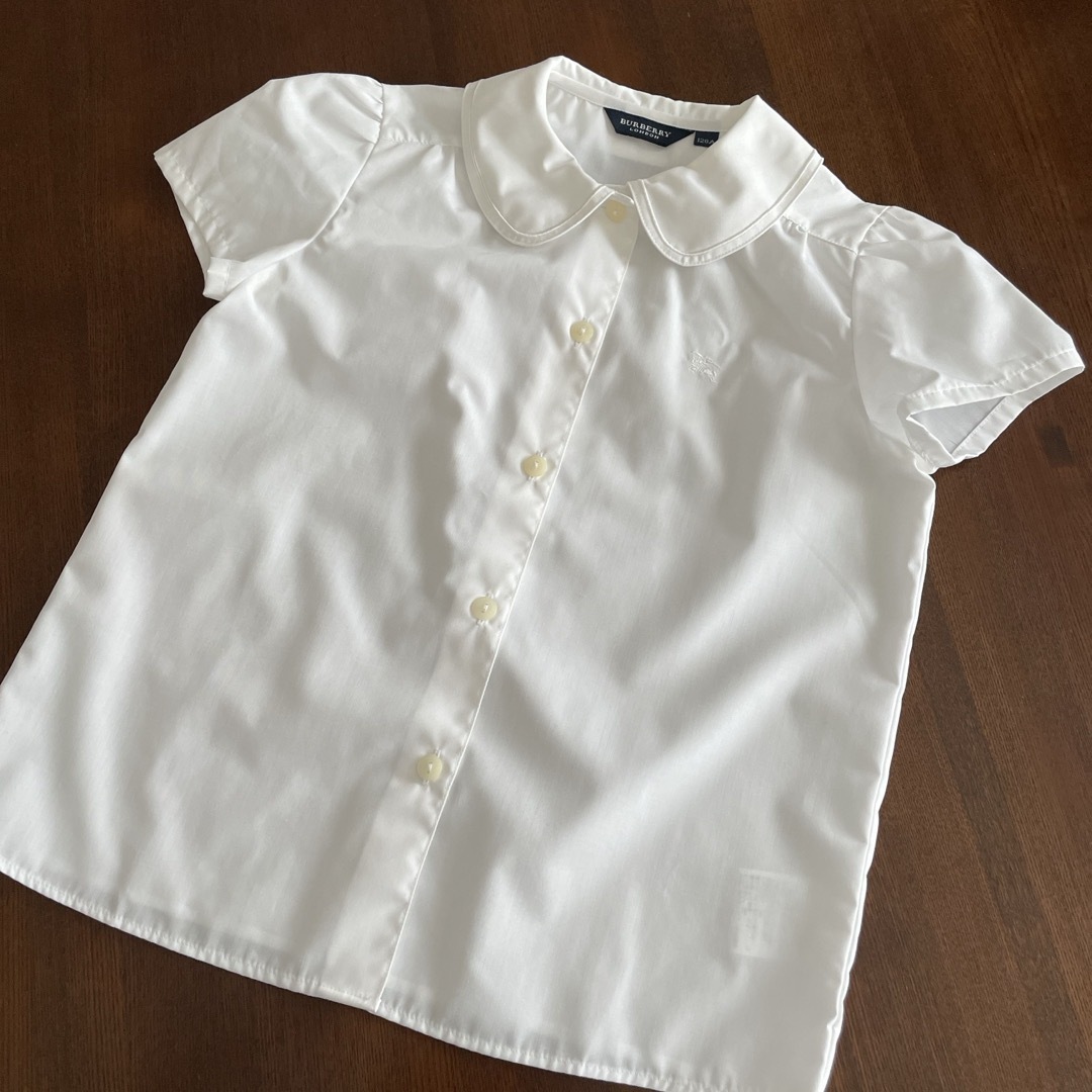 BURBERRY(バーバリー)のバーバリー　半袖ブラウス　120cm キッズ/ベビー/マタニティのキッズ服女の子用(90cm~)(ブラウス)の商品写真