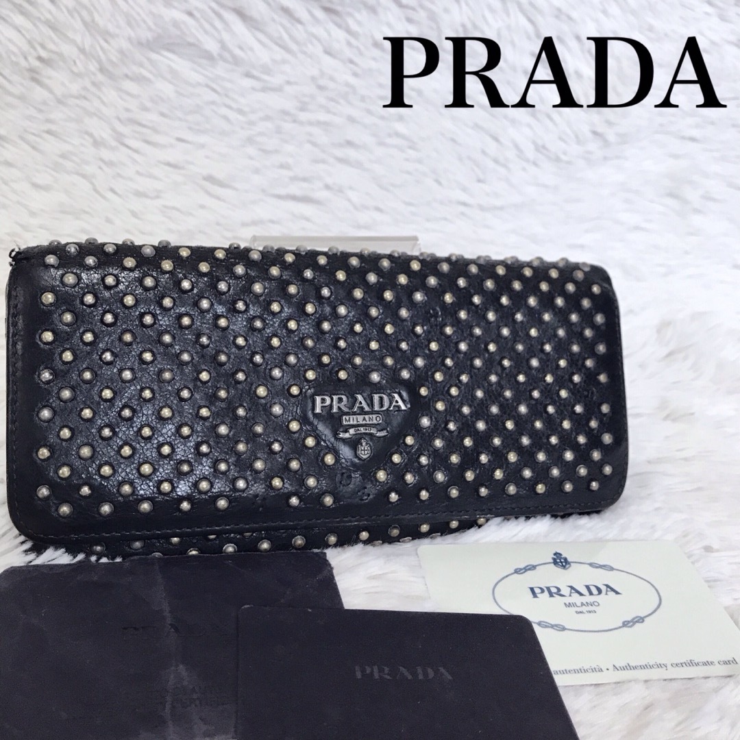 PRADA(プラダ)の希少 PRADA プラダ スタッズ レザー 長財布 折り財布 ロゴ ブラック 黒 レディースのファッション小物(財布)の商品写真