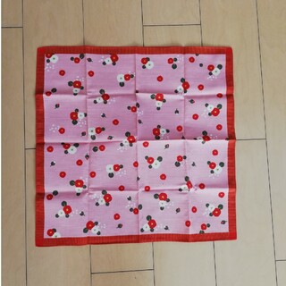 ◆日本製！tutumuツツム　和物花柄風呂敷ふろしき　包み　椿柄　つばき　ツバキ(和装小物)