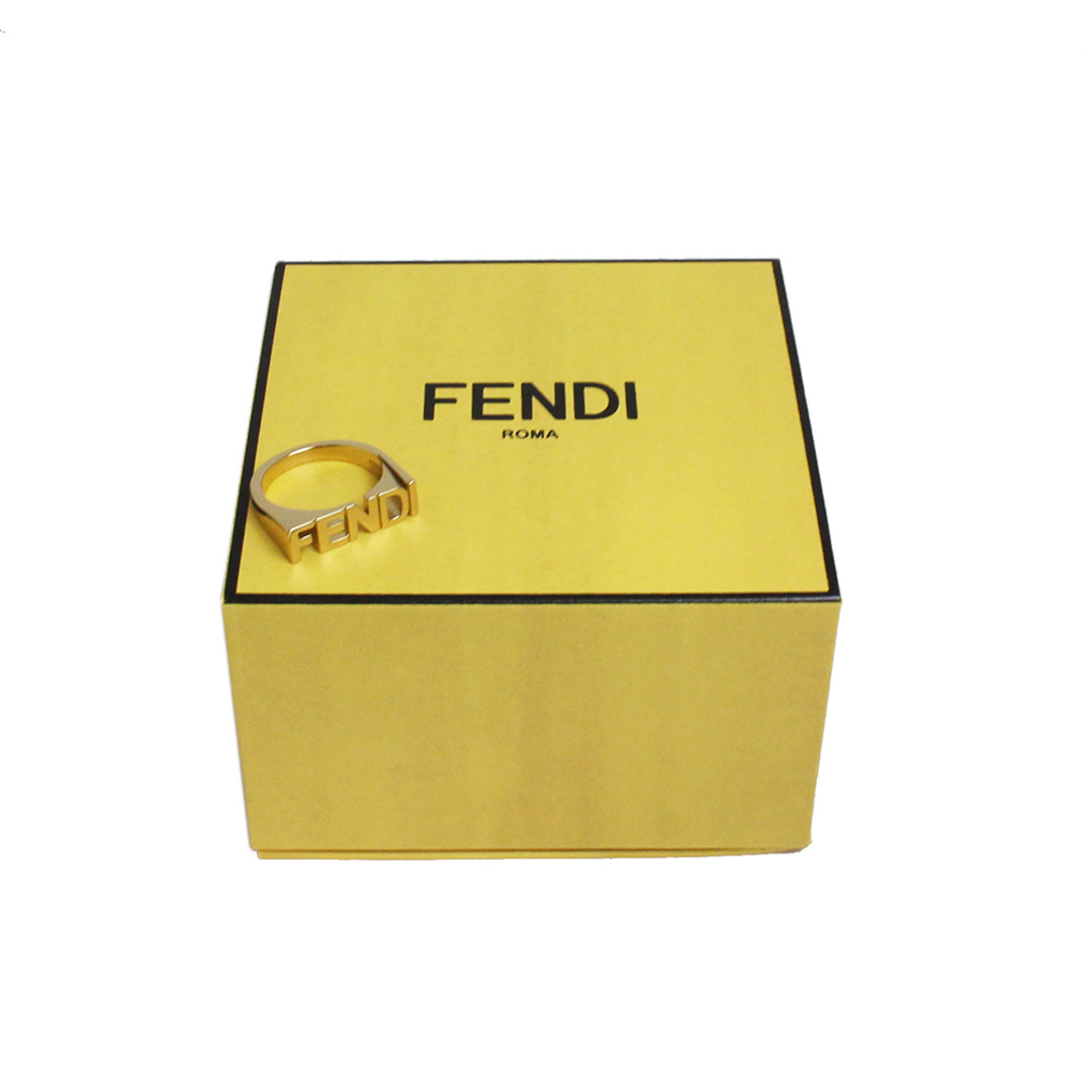 FENDI(フェンディ)のフェンディ ロゴ レタリング リング 指輪 ＃L 26号 ゴールド 7AJ272 箱付 FENDI（新品・未使用品） メンズのアクセサリー(リング(指輪))の商品写真