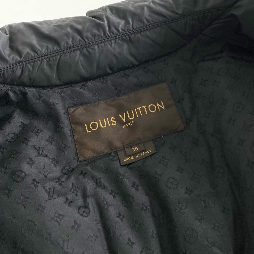 LOUIS VUITTON(ルイヴィトン)の71d16 LOUIS VUITTON ルイヴィトン イタリア製 ベルト付き ダウンジャケット アウター 36 ブラック ナイロン MADE IN ITALY レディース レディースのジャケット/アウター(ダウンジャケット)の商品写真