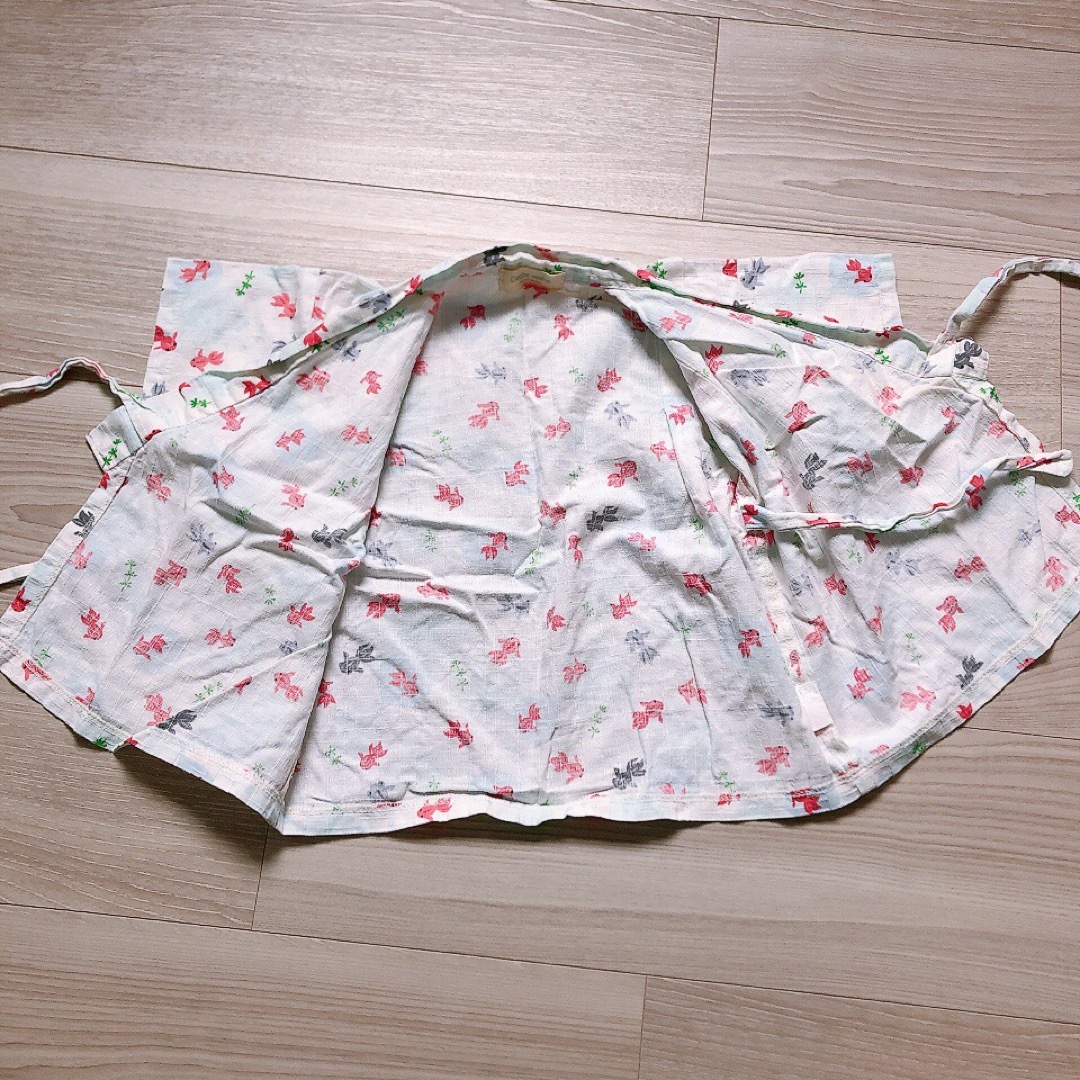 甚平　女の子　夏　金魚　白地 キッズ/ベビー/マタニティのキッズ服女の子用(90cm~)(甚平/浴衣)の商品写真