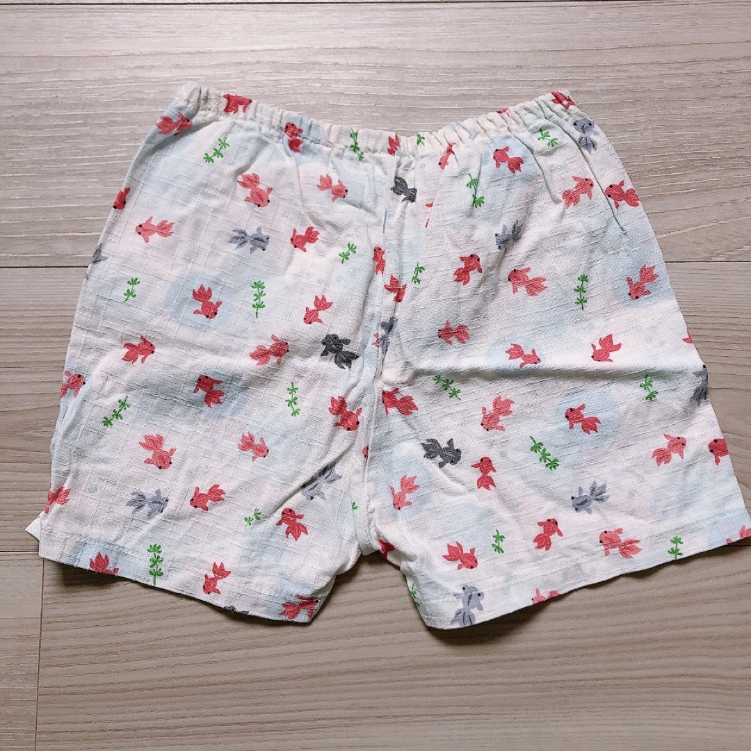 甚平　女の子　夏　金魚　白地 キッズ/ベビー/マタニティのキッズ服女の子用(90cm~)(甚平/浴衣)の商品写真