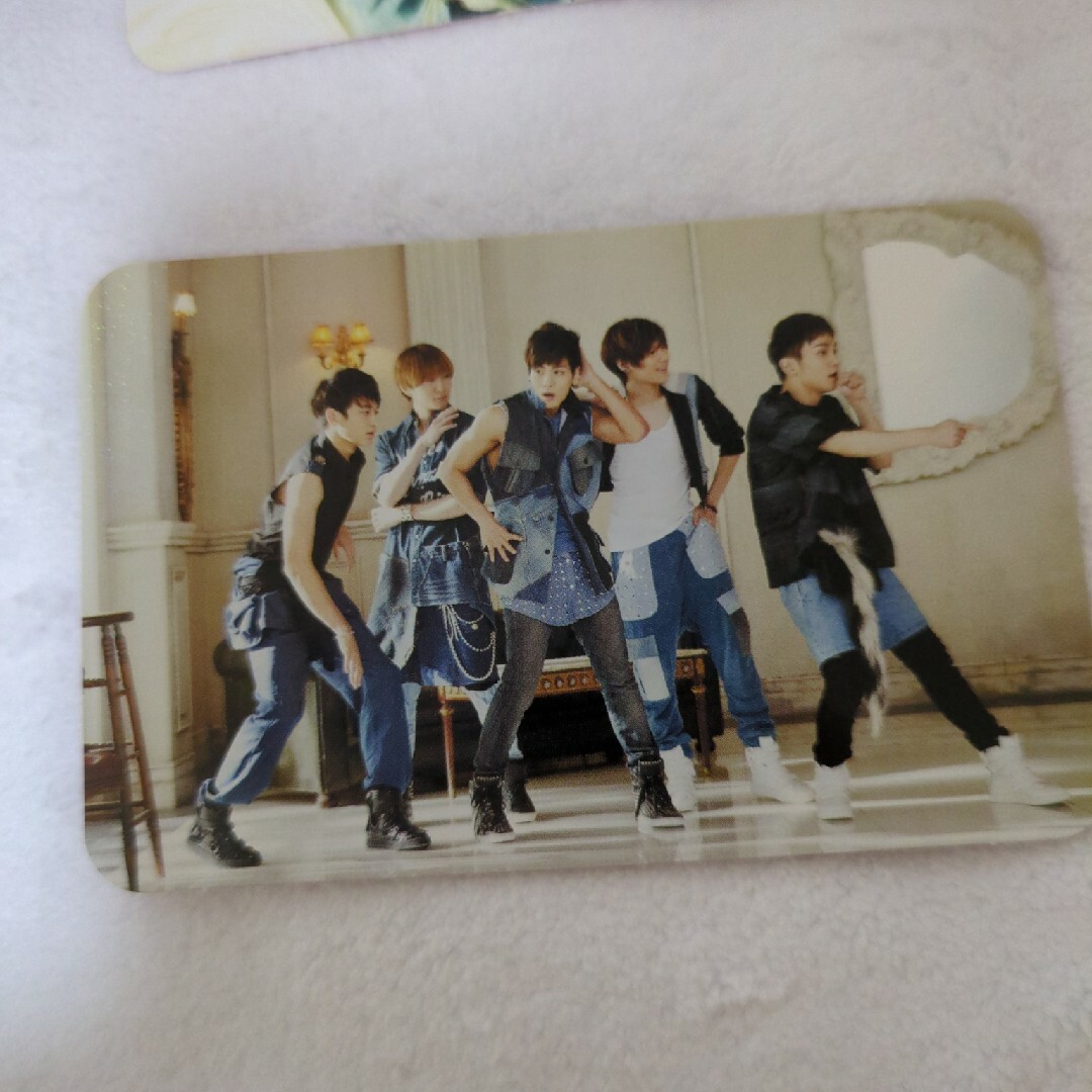 SHINee(シャイニー)のSHINee Dazzling Girl OfficialTradingCard エンタメ/ホビーのタレントグッズ(アイドルグッズ)の商品写真