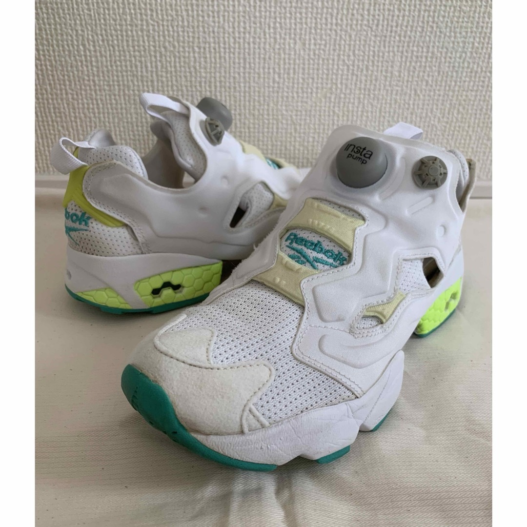 INSTAPUMP FURY（Reebok）(インスタポンプフューリー)のReebok  インスタ ポンプフューリー  白緑 レディースの靴/シューズ(スニーカー)の商品写真