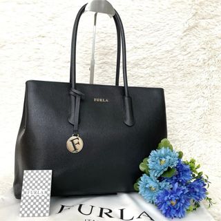 Furla - 超美品☆フルラ テッサ トートバッグ ブラック 黒 A4可 大容量 ロゴチャーム