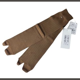 マルタンマルジェラ(Maison Martin Margiela)の未使用品 メゾンマルジェラ 22SS タビ 靴下 L 茶 ブラウン(ソックス)