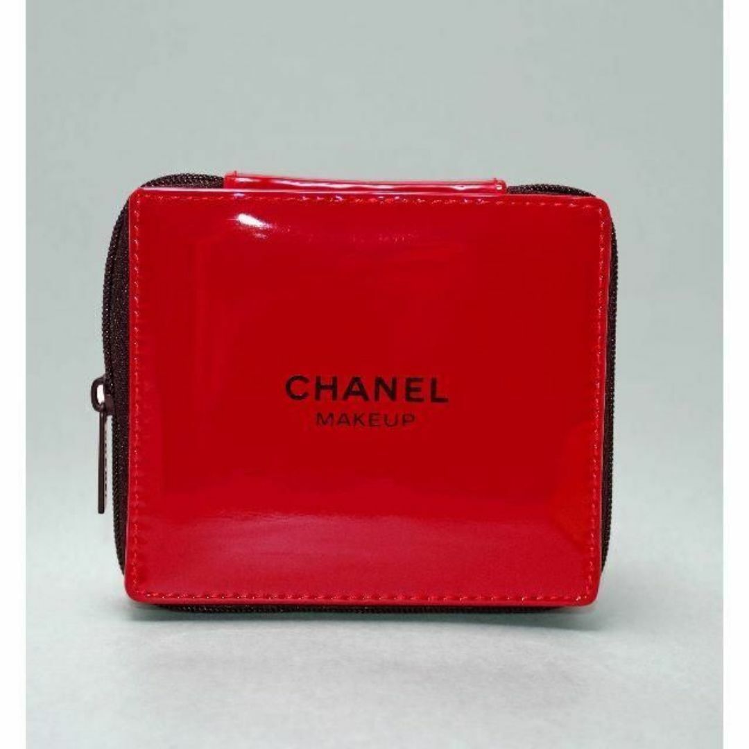 CHANEL(シャネル)のx6red 新品未使用本物　シャネル CHANEL ノベルティポーチ レディースのファッション小物(ポーチ)の商品写真