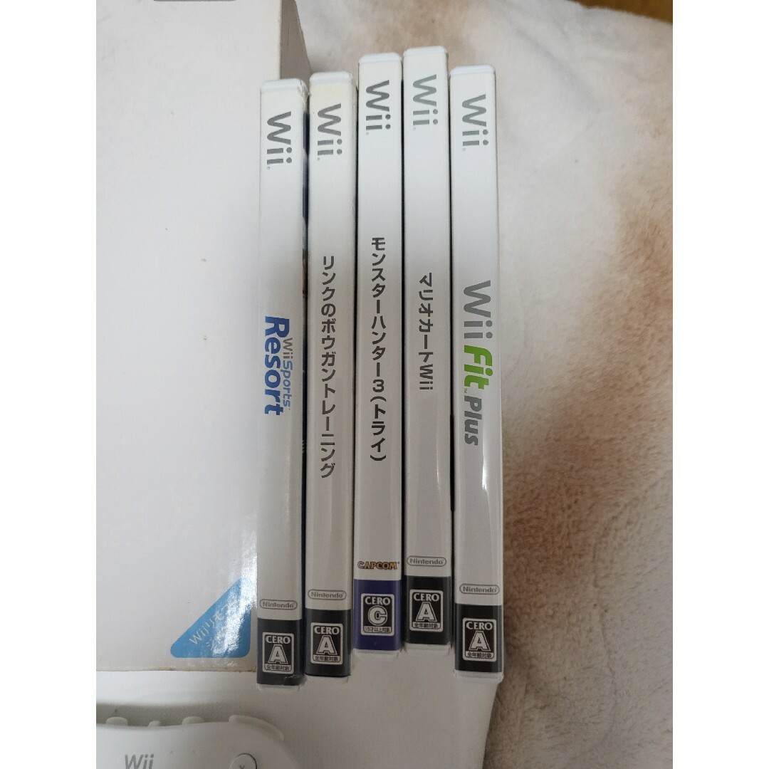 Wii(ウィー)の豪華セット！！Wii一式　ハンドル、ザッパー、フィットボード、コントローラー エンタメ/ホビーのゲームソフト/ゲーム機本体(家庭用ゲーム機本体)の商品写真