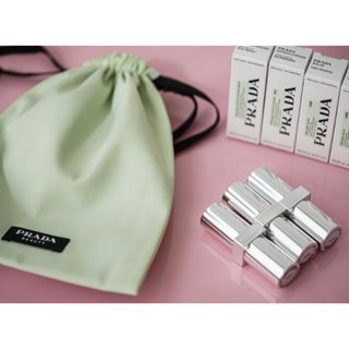 プラダ(PRADA)の【新品未使用タグ付き】 PRADA Beauty ノベルティポーチ (その他)