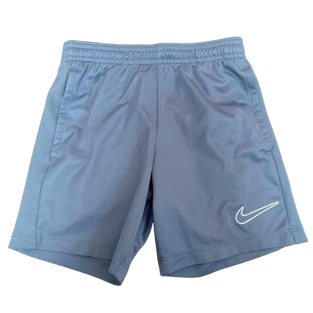 NIKE(ナイキ)のキッズ ナイキ NIKE XS サッカー ウェア パンツ グレー ショートパンツ スポーツ/アウトドアのサッカー/フットサル(ウェア)の商品写真