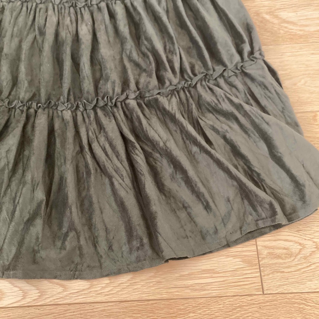 カーキ色　膝丈スカート レディースのスカート(ひざ丈スカート)の商品写真