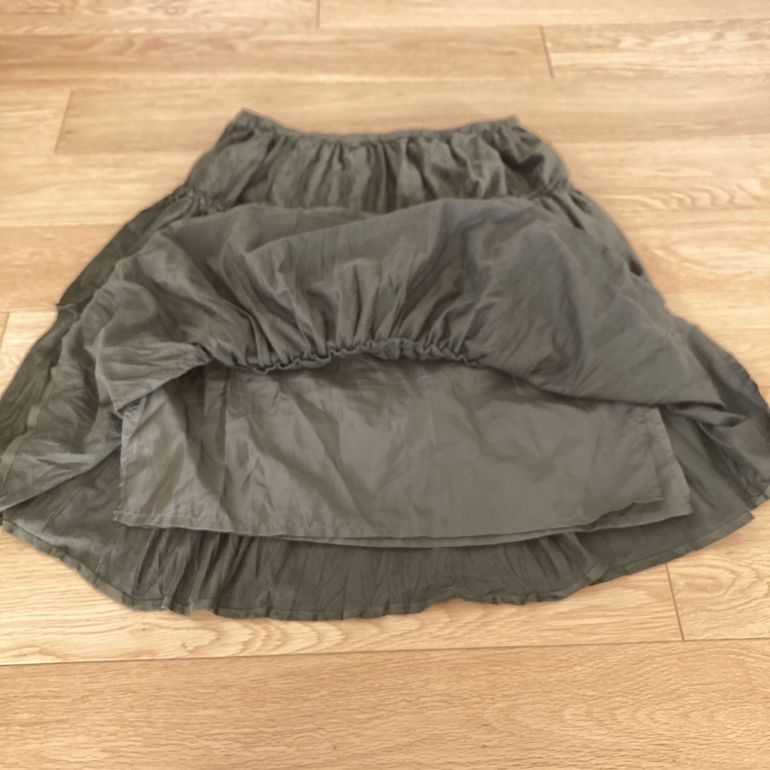 カーキ色　膝丈スカート レディースのスカート(ひざ丈スカート)の商品写真