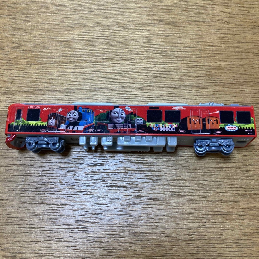 トミカシリーズ(トミカシリーズ)のトミカ　トーマス　京阪電車　NO.124 キッズ/ベビー/マタニティのおもちゃ(電車のおもちゃ/車)の商品写真