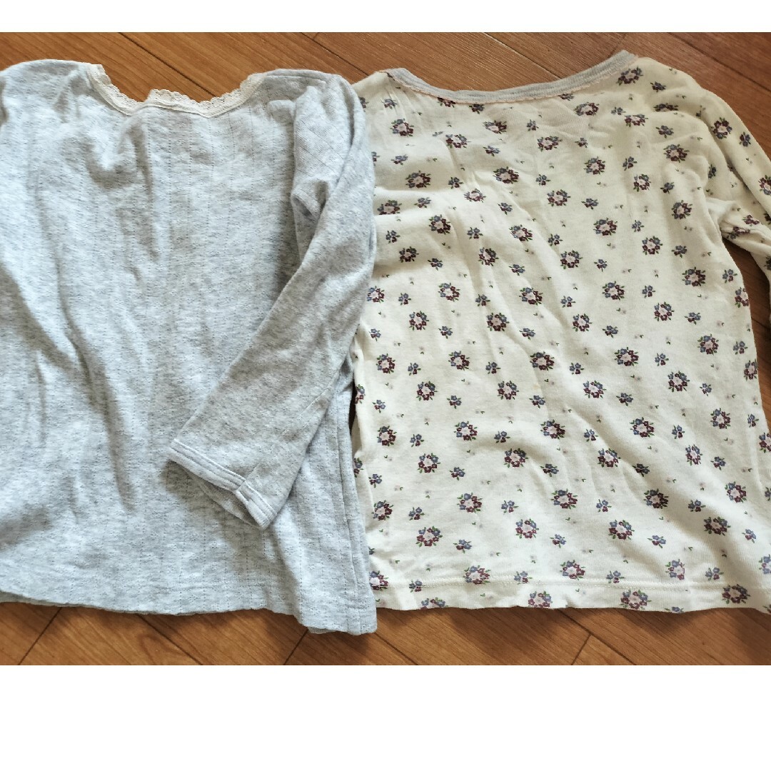 95㌢長袖Ｔシャツ肌着2着セット キッズ/ベビー/マタニティのキッズ服女の子用(90cm~)(Tシャツ/カットソー)の商品写真