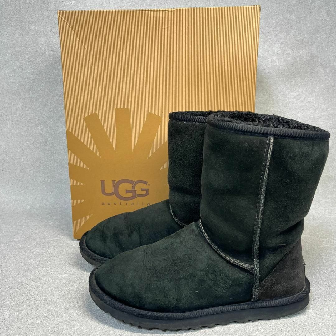 UGG(アグ)のアグ クラッシックショートブーツ 23㎝ ブラック ♪ レディースの靴/シューズ(ブーツ)の商品写真