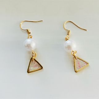 ハンドメイド　ピアス　レジン　パール　ラメ