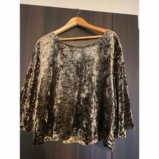 ザラ(ZARA)のZARA トップス(Tシャツ(半袖/袖なし))