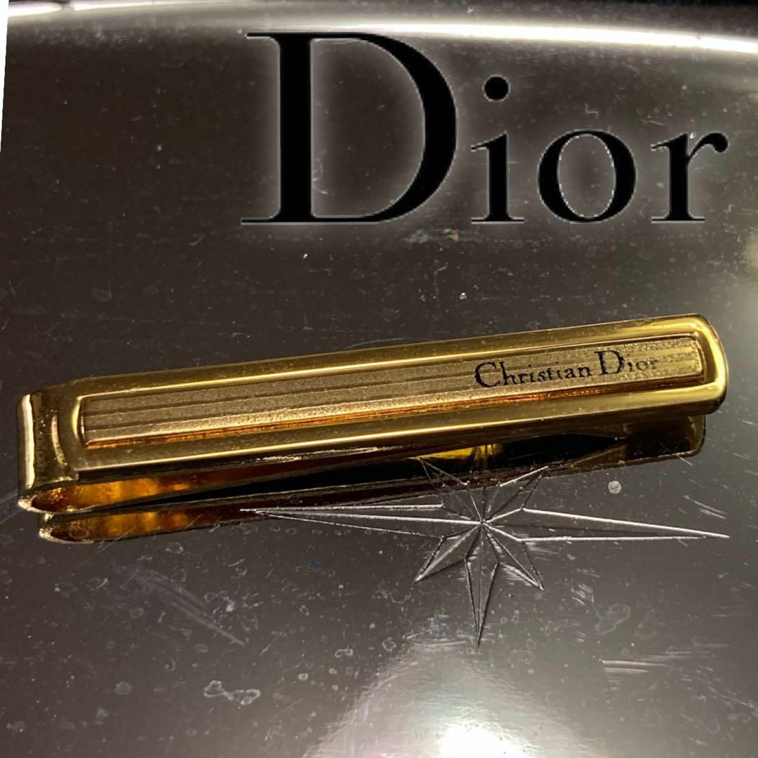 Christian Dior(クリスチャンディオール)のディオール　Dior ネクタイピン　ゴールド　ロゴ　スーツ　マネークリップ メンズのファッション小物(マネークリップ)の商品写真