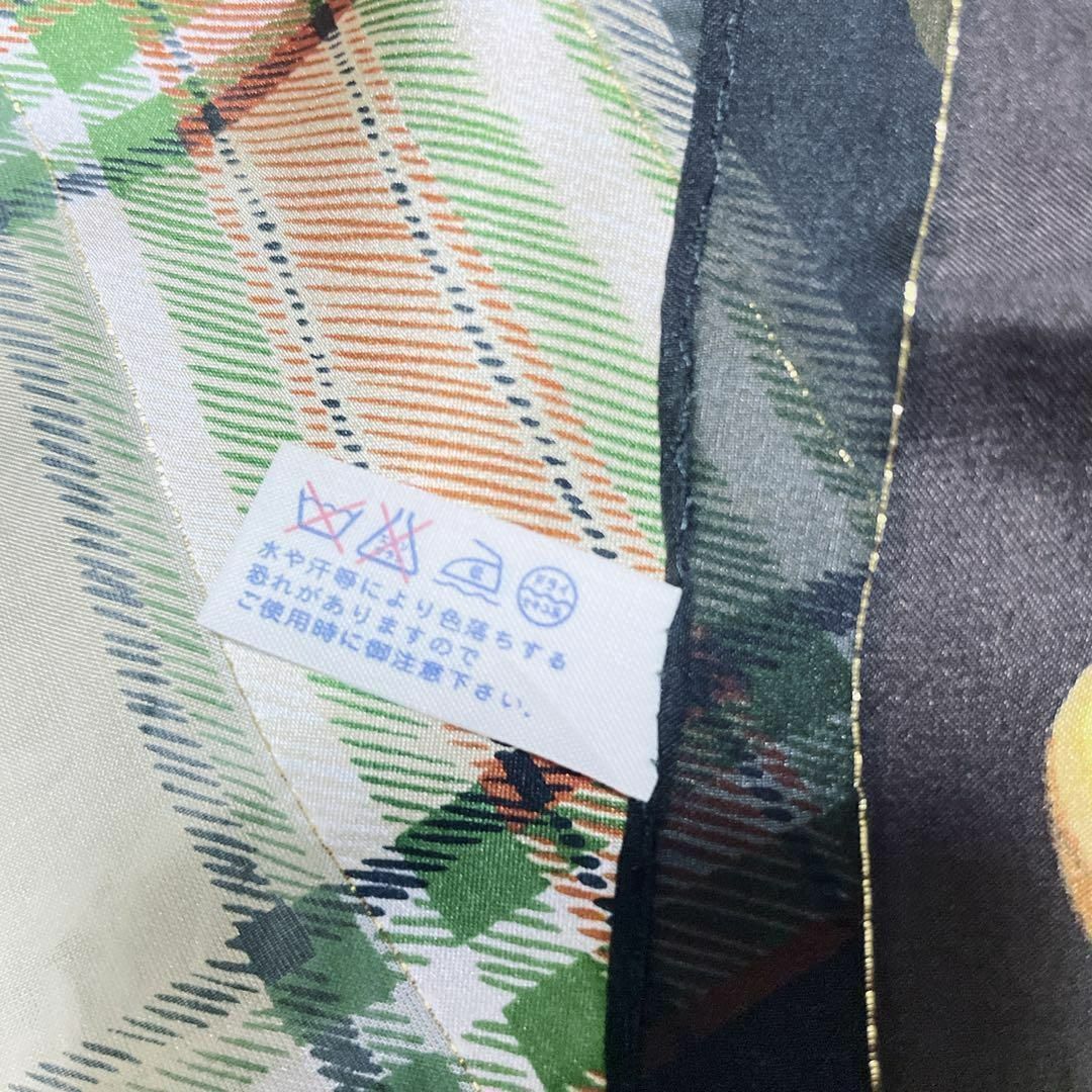 VINTAGE(ヴィンテージ)の大判スカーフ チェック柄 リーフ柄 シルク 絹 シルク100 日本製 レディースのファッション小物(バンダナ/スカーフ)の商品写真