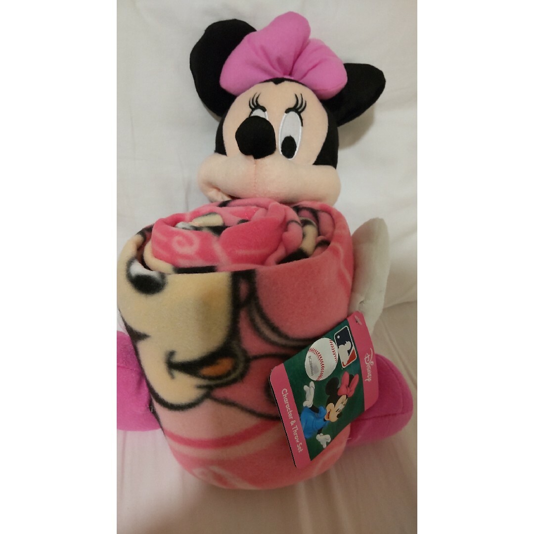 Disney(ディズニー)のドジャース公式 ディズニーミニーちゃんブランケット付き新品 エンタメ/ホビーのおもちゃ/ぬいぐるみ(キャラクターグッズ)の商品写真