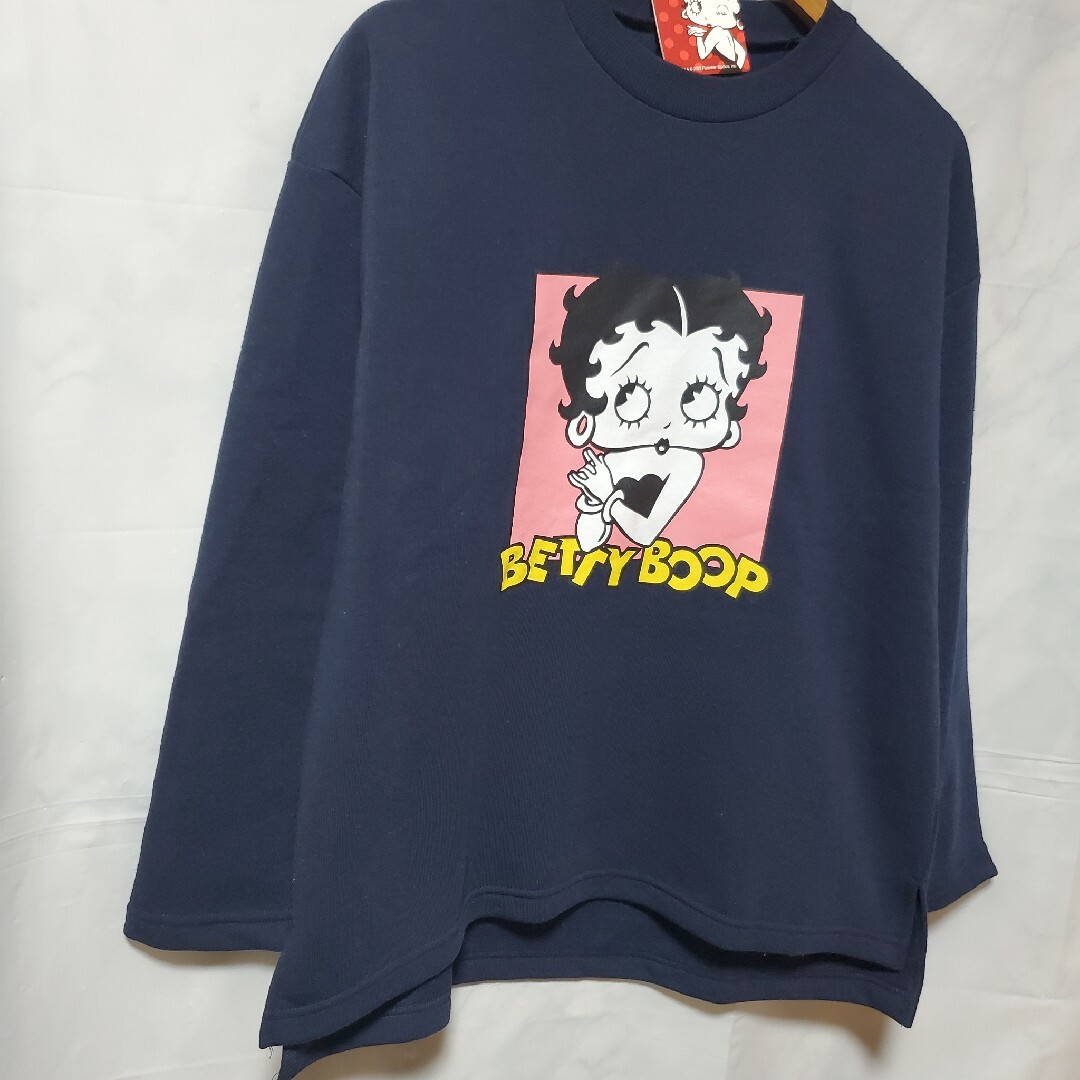 Betty Boop(ベティブープ)のベティーブープ スエット bettyboop トレーナー 裏起毛 スウェット レディースのトップス(トレーナー/スウェット)の商品写真