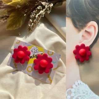 花型ピアス　オーブン粘土　可愛いポップ個性的(ピアス)