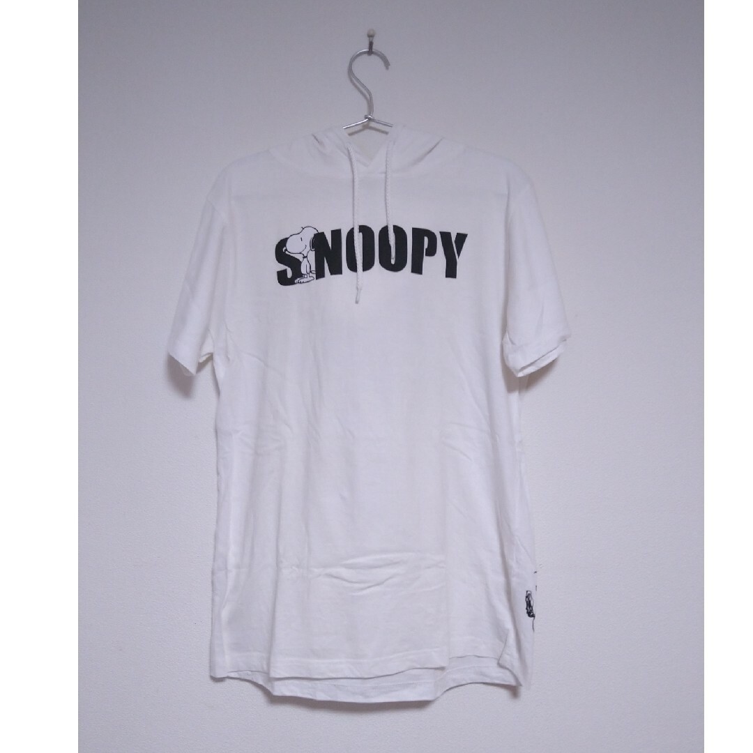 PEANUTS(ピーナッツ)のスヌーピータウン　スヌーピー　フード付きTシャツ レディースのトップス(Tシャツ(半袖/袖なし))の商品写真
