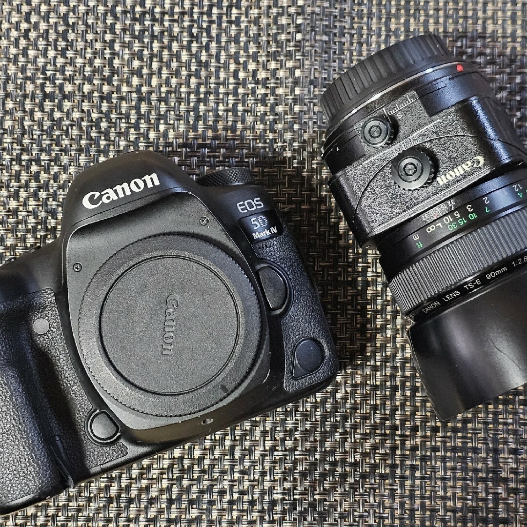 Canon(キヤノン)のCanon EOS 5D Mark IVとレンズセット おまけ付き スマホ/家電/カメラのカメラ(デジタル一眼)の商品写真