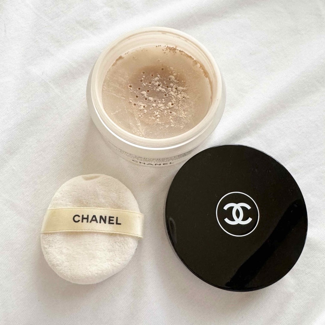 CHANEL(シャネル)のCHANEL シャネル POUDRE UNIVERSELLE LIBRE コスメ/美容のベースメイク/化粧品(フェイスパウダー)の商品写真