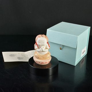 博多人形 人形師 二代戸畑茂四郎作 福々観音 置物 台付 V R7113 博多人形 人形師 二代戸畑茂四郎作 福々観音 置物 台付 V R7113