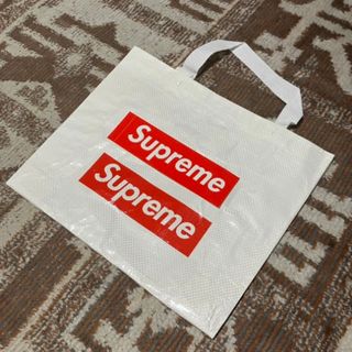 シュプリーム(Supreme)の【ステッカー付・小サイズ・正規品】Supreme 24ssエコバッグ(トートバッグ)