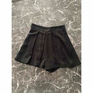 ザラ(ZARA)のZARA プリーツ風ショートパンツ(ショートパンツ)