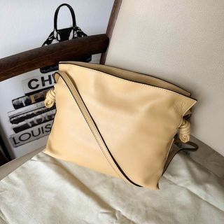 ロエベ(LOEWE)のLOEWE フラメンコクラッチミニ　ノット　イエロー　ナパカーフ　ショルダー(ショルダーバッグ)