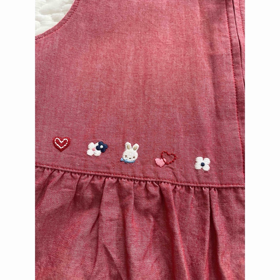 familiar(ファミリア)のファミリア ワンピース familiar 刺繍 赤  120 ジャンパースカート キッズ/ベビー/マタニティのキッズ服女の子用(90cm~)(ワンピース)の商品写真