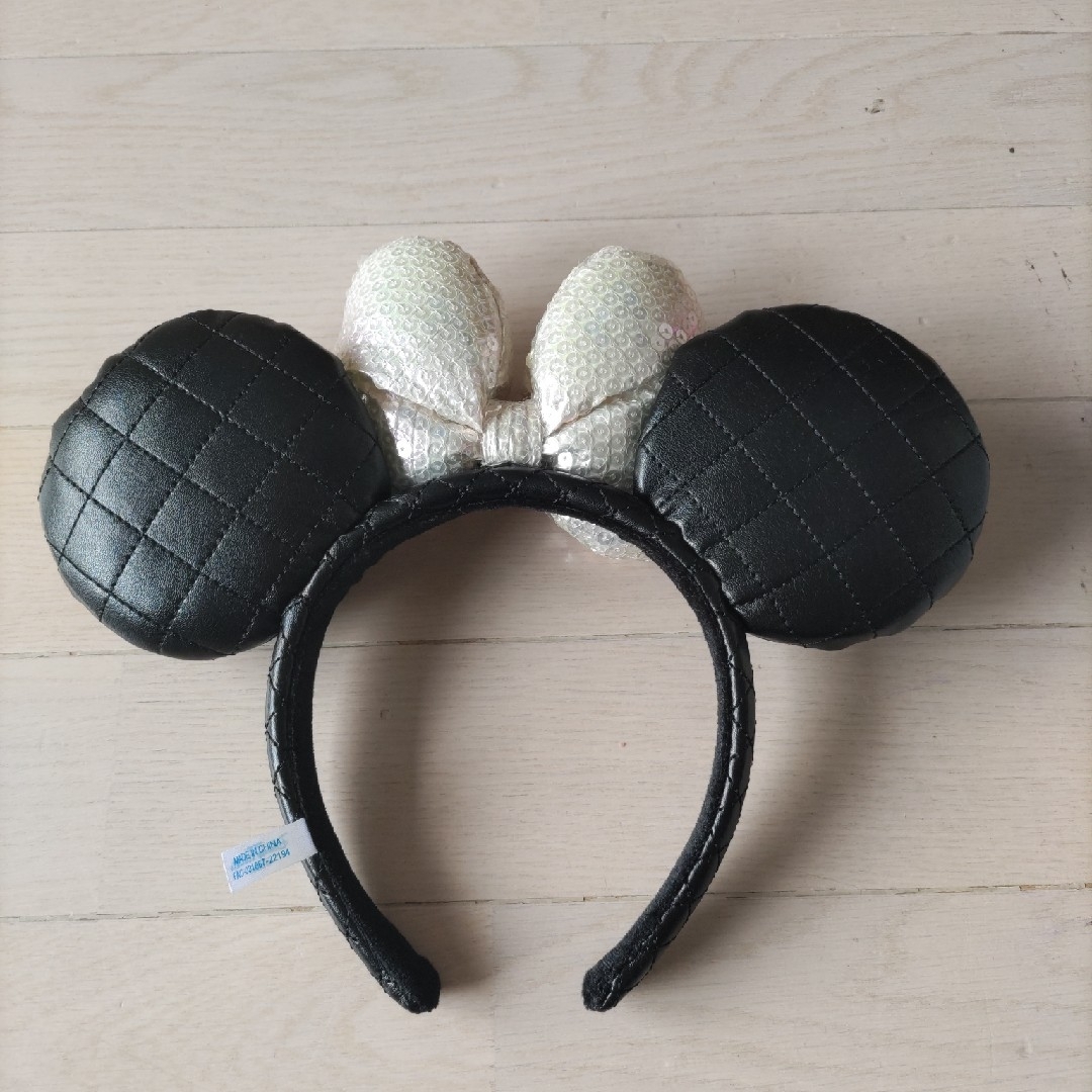 Disney(ディズニー)のディズニー　　ミニー　　カチューシャ レディースのヘアアクセサリー(カチューシャ)の商品写真