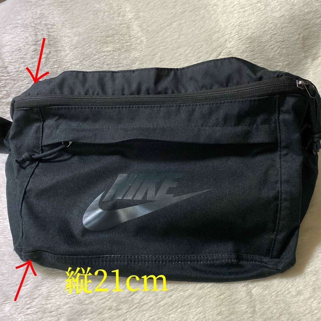 NIKE(ナイキ)のNIKE・waist back ブラック　10ℓ メンズのバッグ(ウエストポーチ)の商品写真