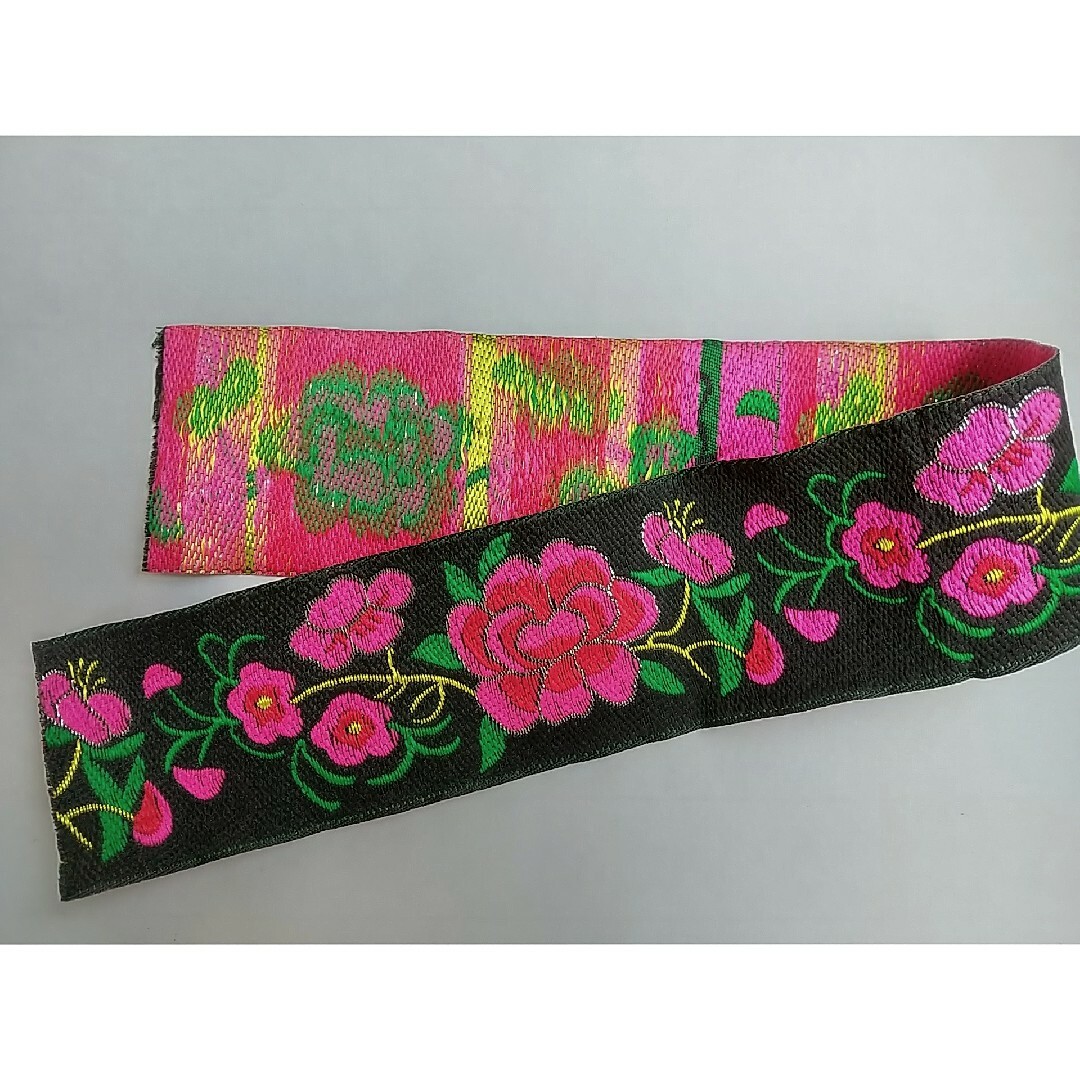 お花刺繍のインドリボン ハンドメイドの素材/材料(各種パーツ)の商品写真