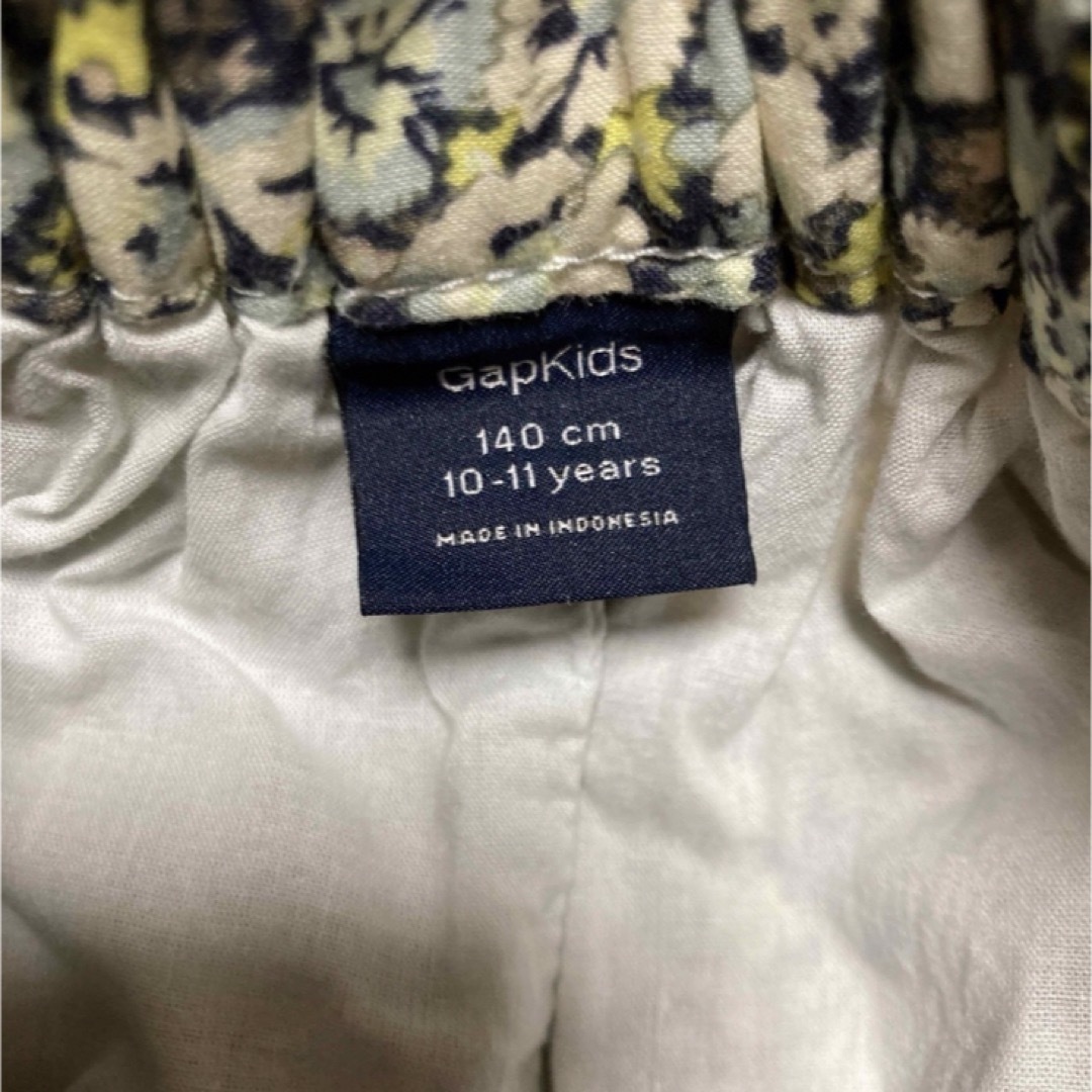 GAP Kids(ギャップキッズ)のギャップキッズ　スカート　140 キッズ/ベビー/マタニティのキッズ服女の子用(90cm~)(スカート)の商品写真