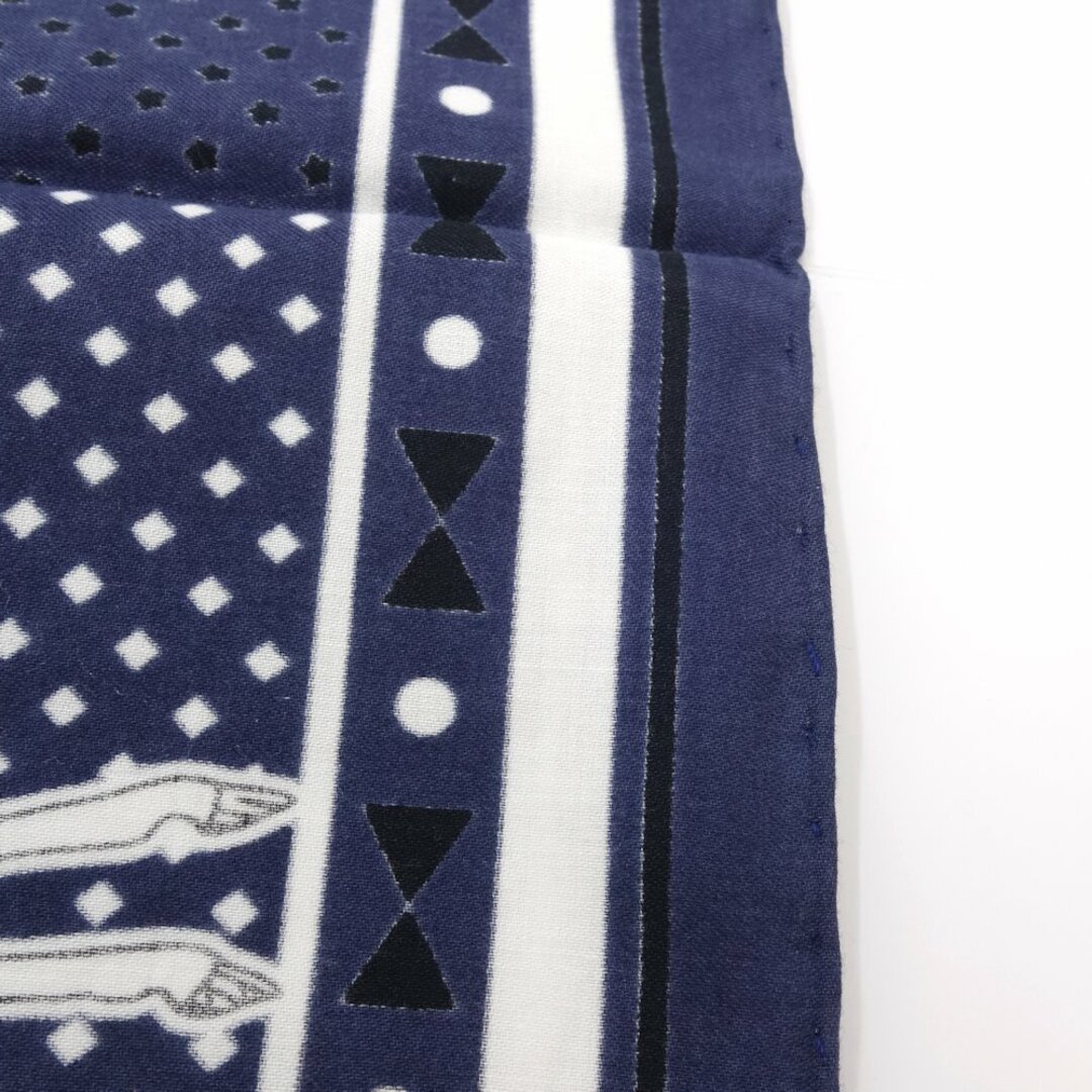 Hermes(エルメス)のHERMES エルメス ハンカチ TIPI BANDANA40 インディアン バンダナ 10269M02 シルク ブルーインディゴ/180365【中古】 ハンドメイドのファッション小物(ハンカチ/バンダナ)の商品写真