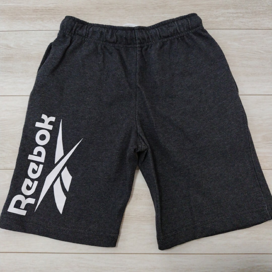 Reebok(リーボック)の新品☆140㎝ Reebok コットンハーフパンツ キッズ/ベビー/マタニティのキッズ服男の子用(90cm~)(パンツ/スパッツ)の商品写真