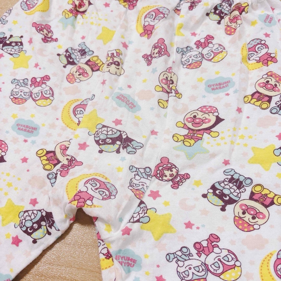 アンパンマン　綿100% 半袖　半ズボン　パジャマ　100cm キッズ/ベビー/マタニティのキッズ服女の子用(90cm~)(パジャマ)の商品写真