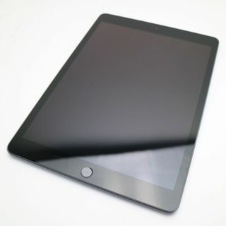 アップル(Apple)の超美品 iPad7 第7世代 wi-fiモデル 32GB グレイ  M111(タブレット)