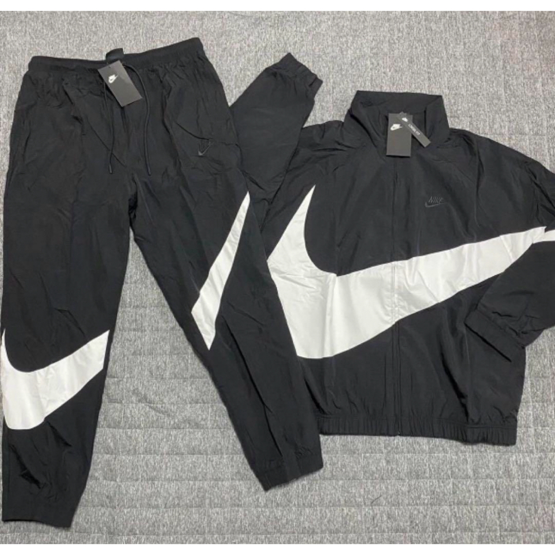 NIKE(ナイキ)のXXL NIKE ビッグスウッシュ セットアップ ウーブン ジャケット 上下 黒 メンズのジャケット/アウター(ナイロンジャケット)の商品写真