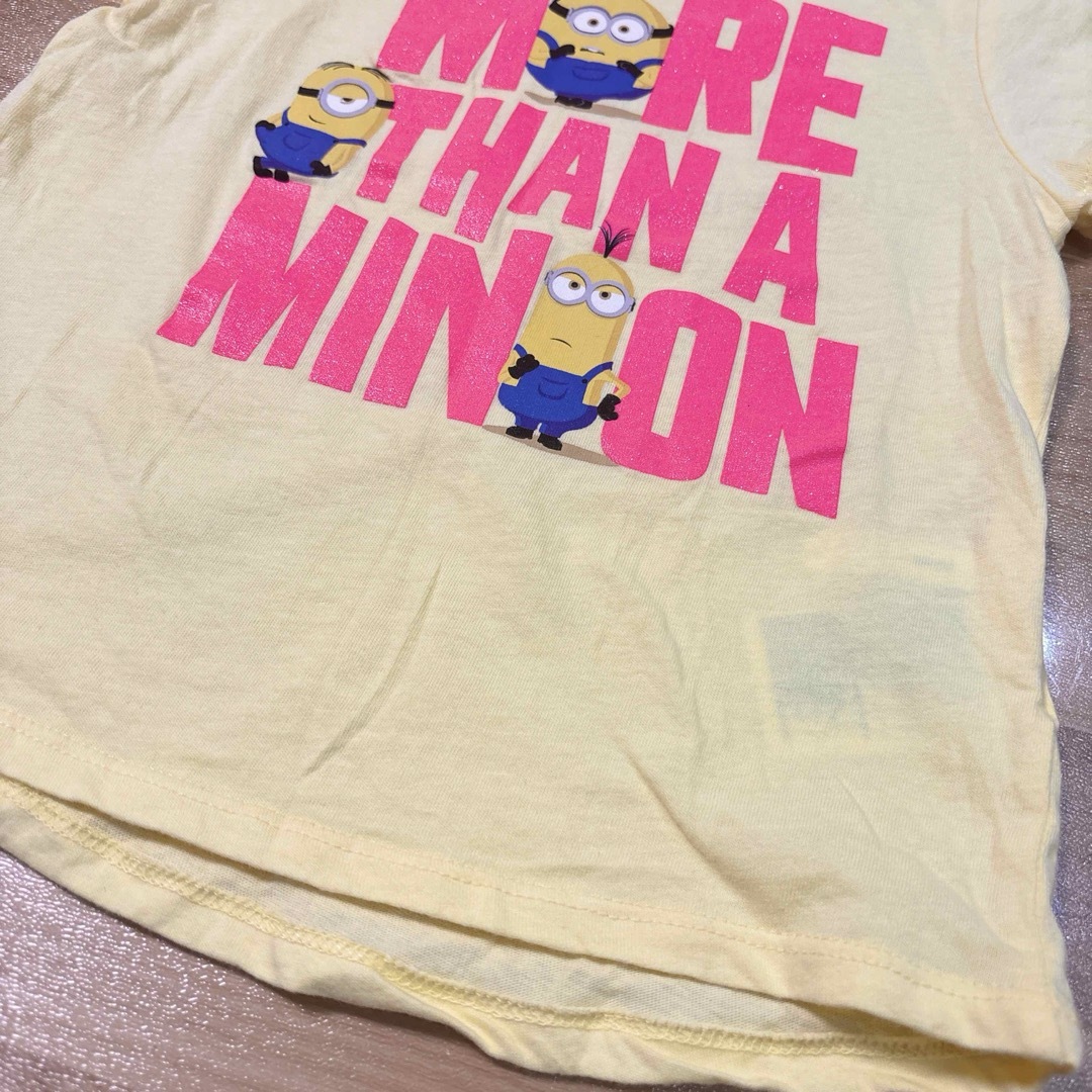 H&M(エイチアンドエム)のH&M 綿100%半袖Tシャツ　ミニオン　イエロー　100cm キッズ/ベビー/マタニティのキッズ服女の子用(90cm~)(Tシャツ/カットソー)の商品写真