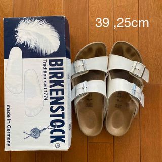 ビルケンシュトック(BIRKENSTOCK)の値下！ビルケンシュトック  39 25cm 白(サンダル)