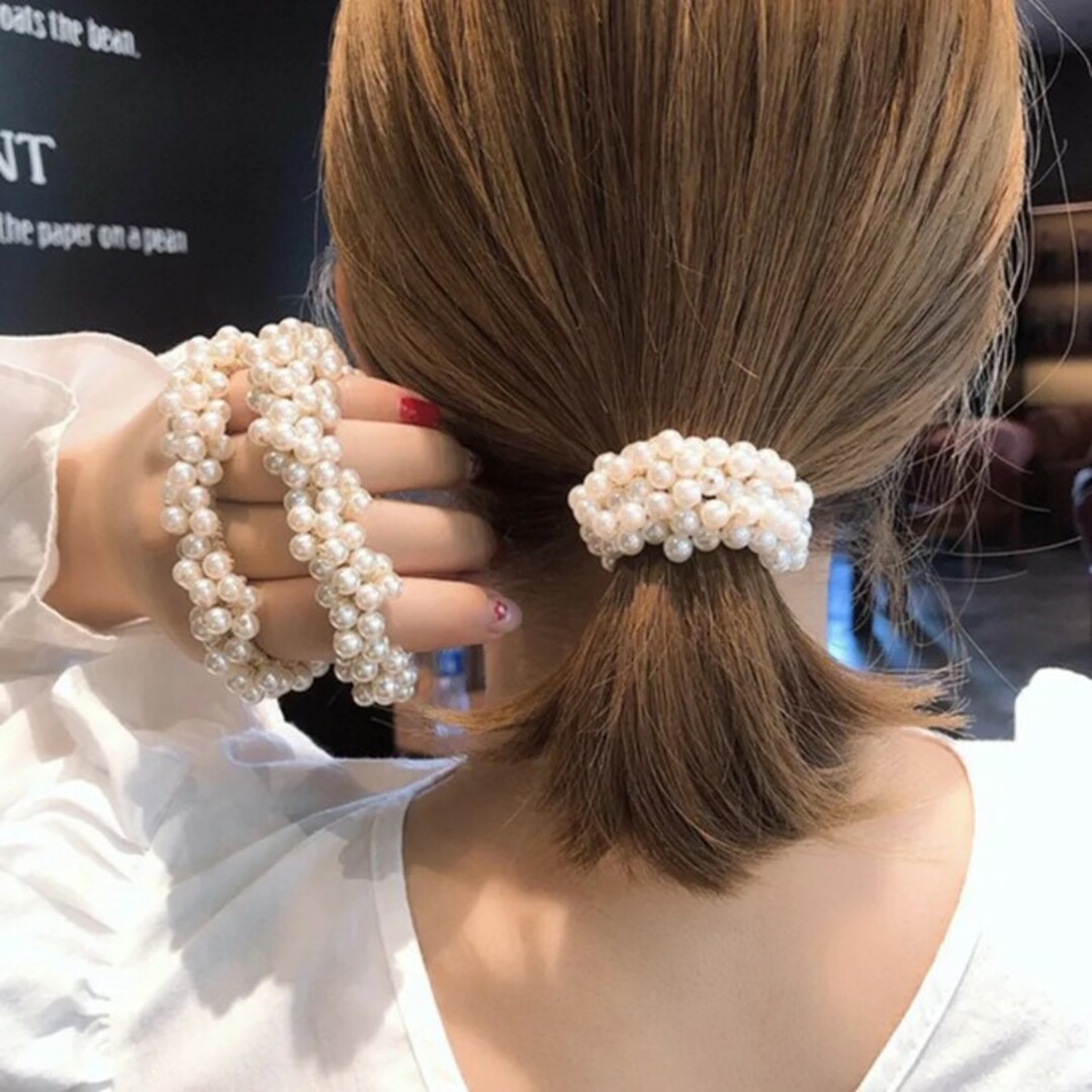 パール ヘアゴム ヘアアクセサリー ブレスレット シュシュ 上品 華やか レディースのヘアアクセサリー(ヘアゴム/シュシュ)の商品写真